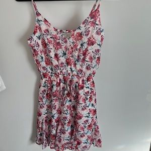NWT Francesca’s XXS white and pink floral mini dress
